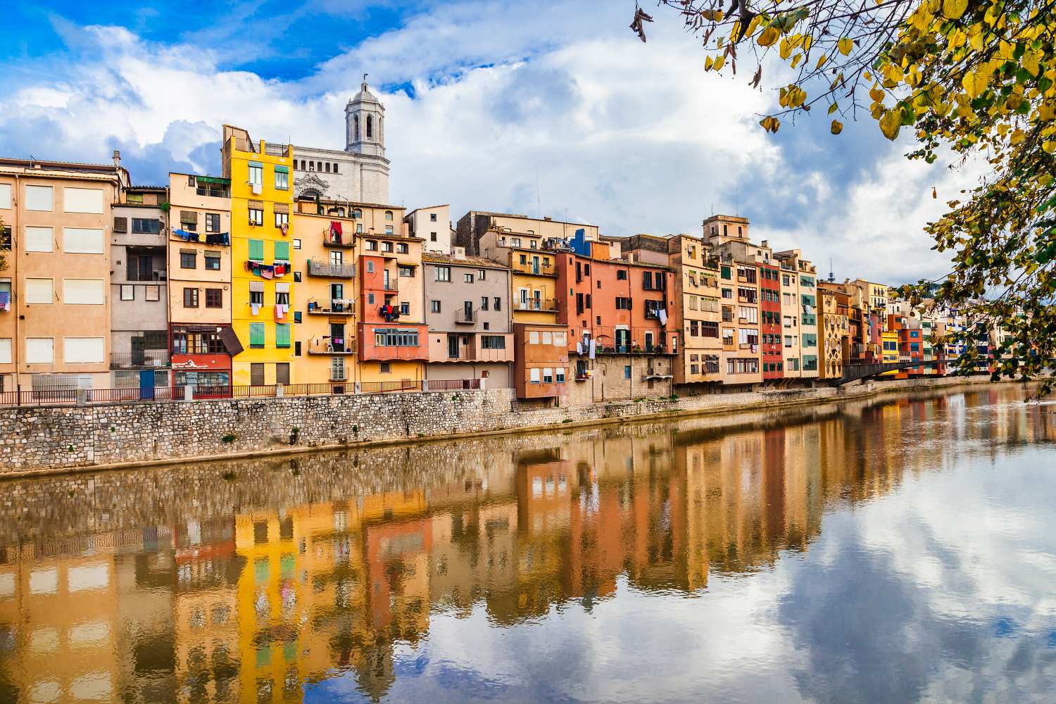 girona-colorful-town-near-barcelona-spain