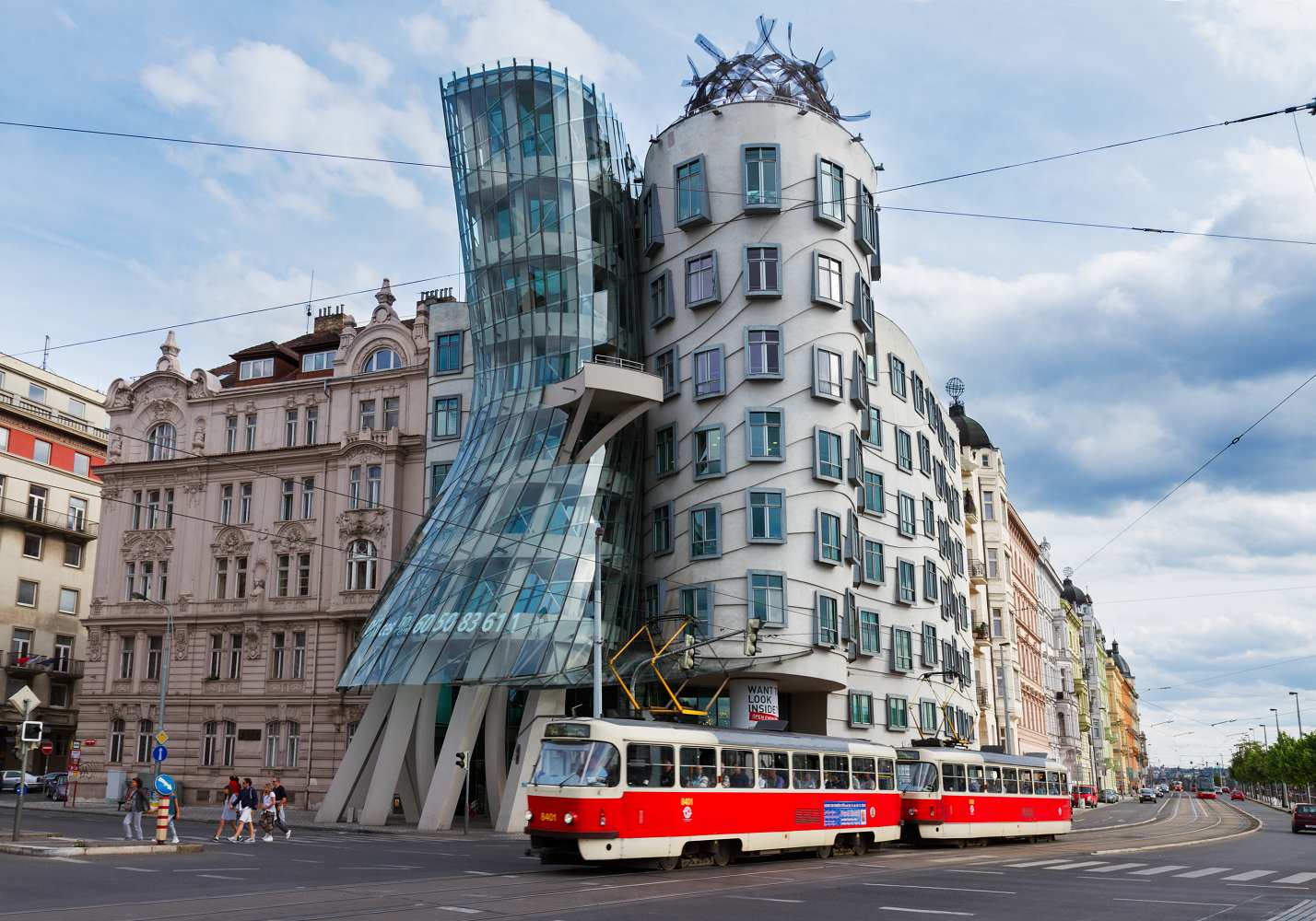 dancing-house